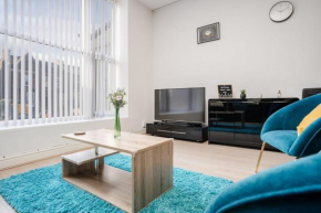 Modern 2-Bed Flat, Sleeps 6